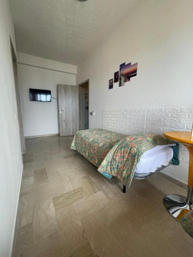 كروتوني La Finestra Sul Mare B&B المظهر الخارجي الصورة