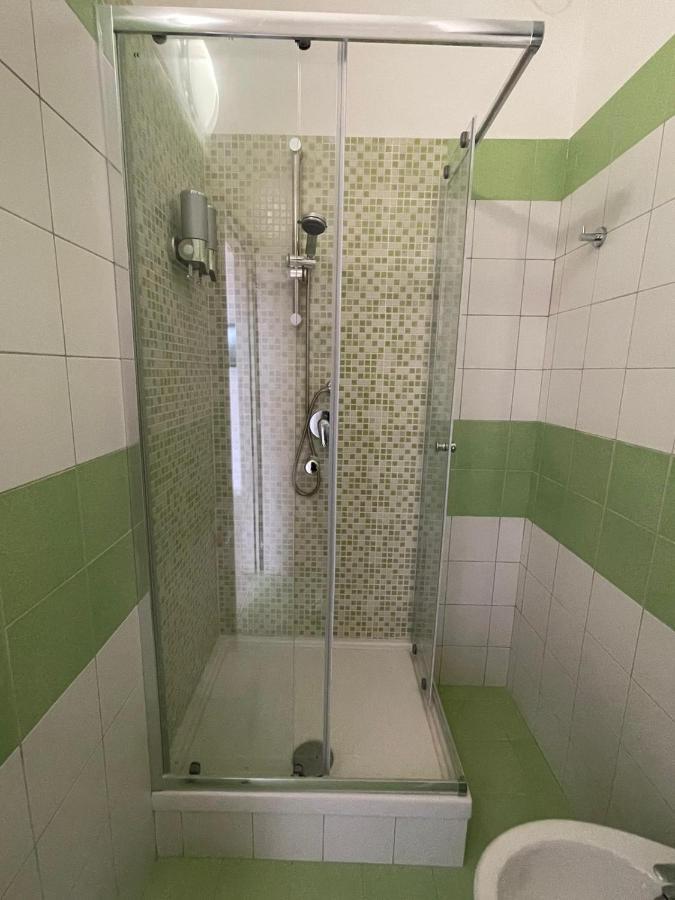 كروتوني La Finestra Sul Mare B&B المظهر الخارجي الصورة