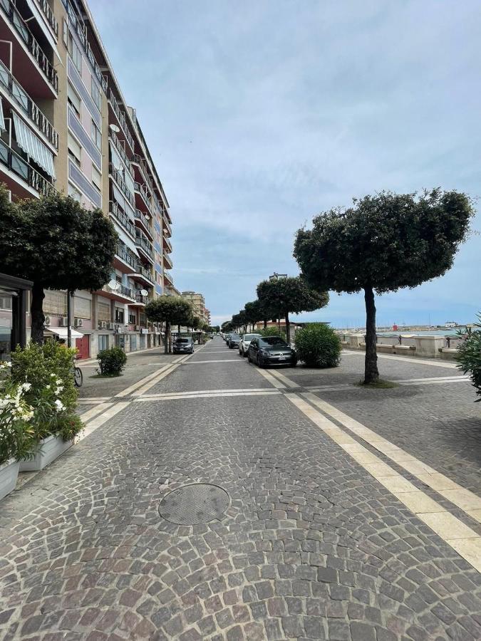 كروتوني La Finestra Sul Mare B&B المظهر الخارجي الصورة