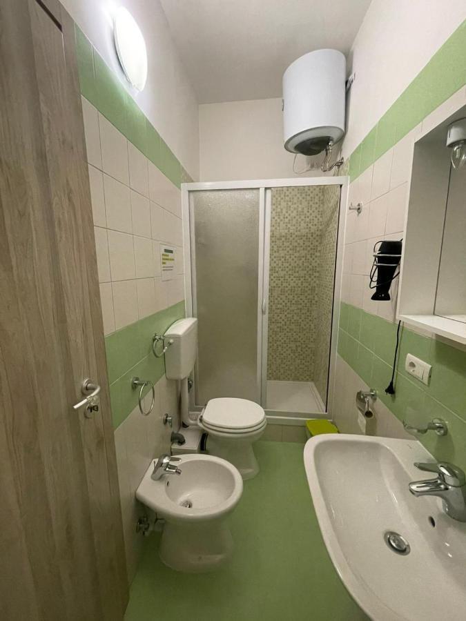 كروتوني La Finestra Sul Mare B&B المظهر الخارجي الصورة