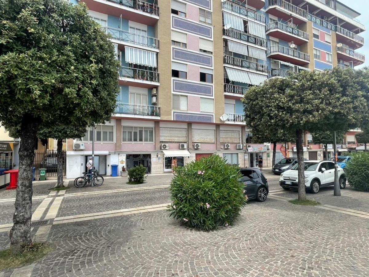 كروتوني La Finestra Sul Mare B&B المظهر الخارجي الصورة